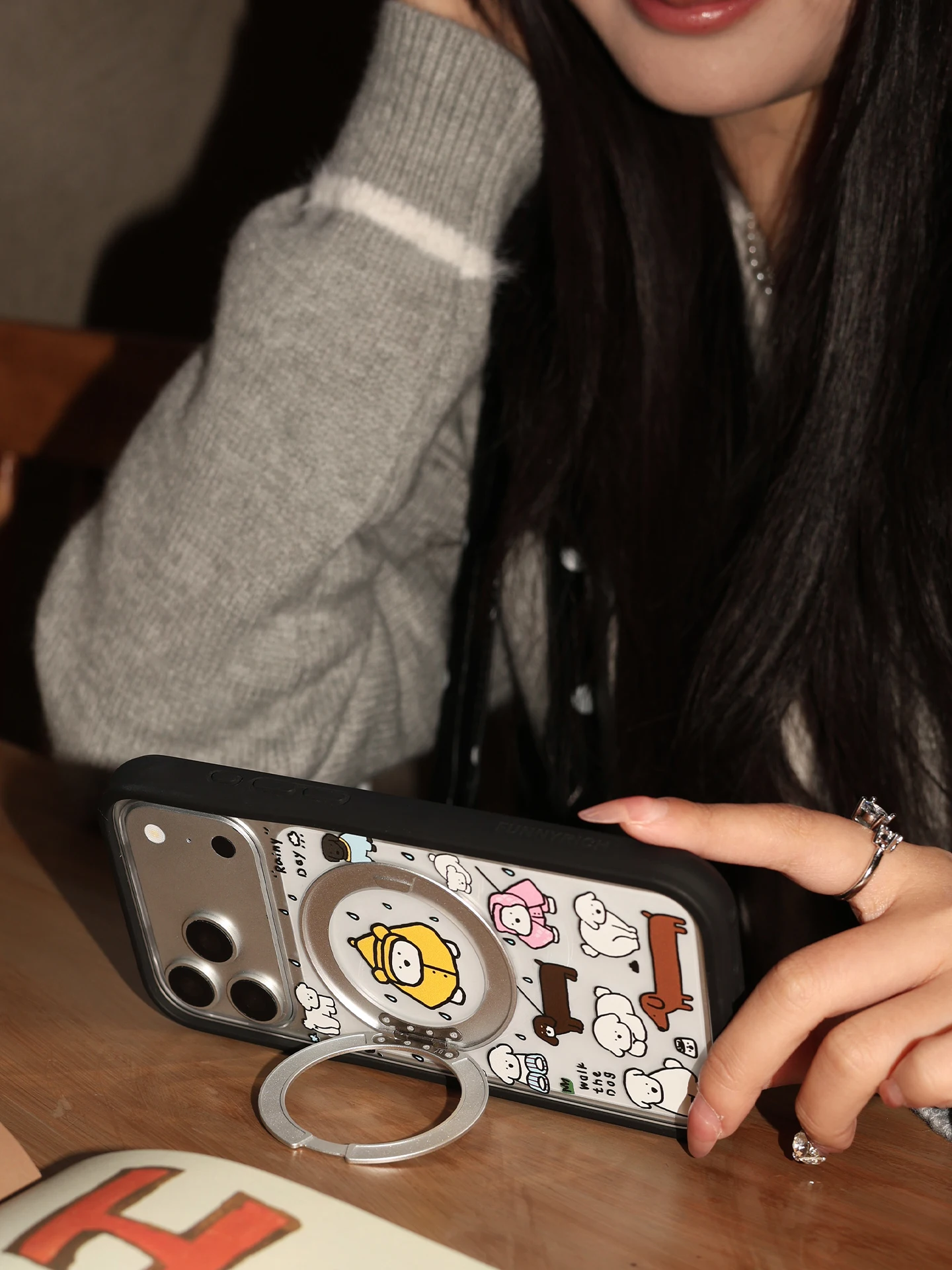 折り畳みiPhoneで何が便利か？実はこれ1つで通勤・家事・外出のすべてが変わる