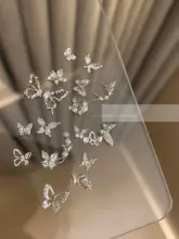蝶デザインのネイルアート飾り【高保色・本金使用・キラキラストーン】