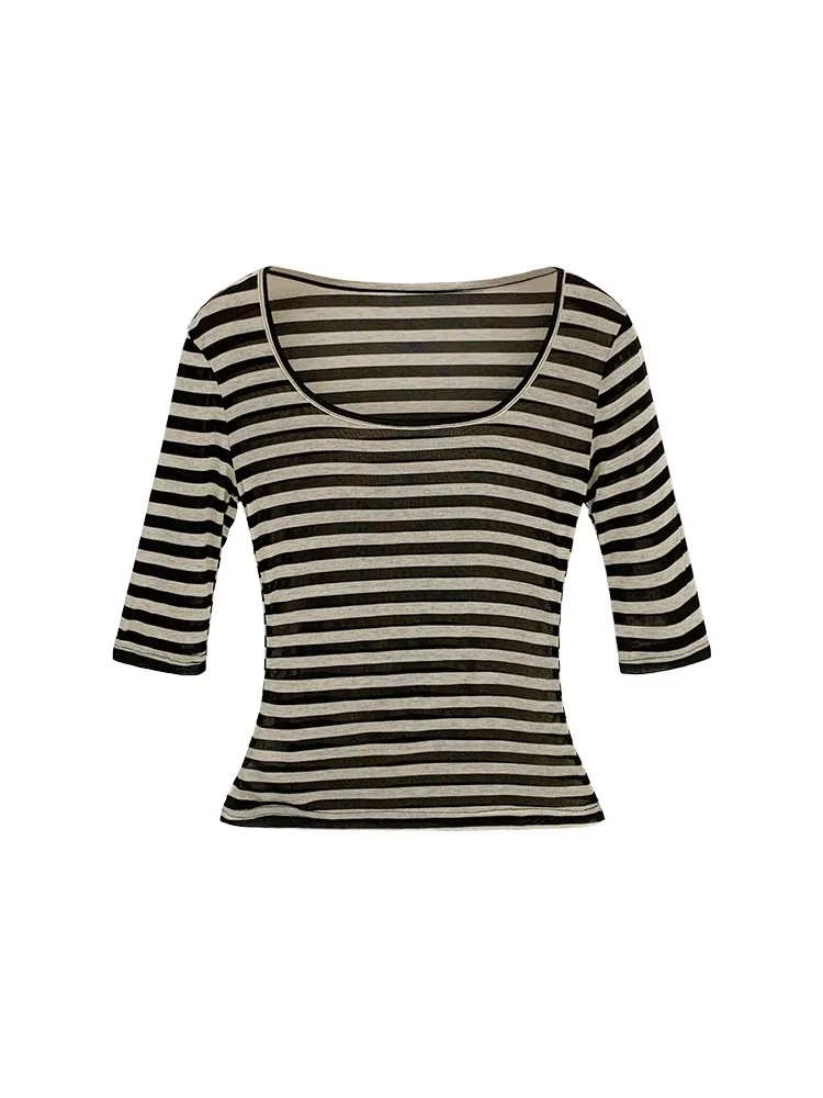 通勤風のTシャツ重ね着コーデで失敗しない方法は？