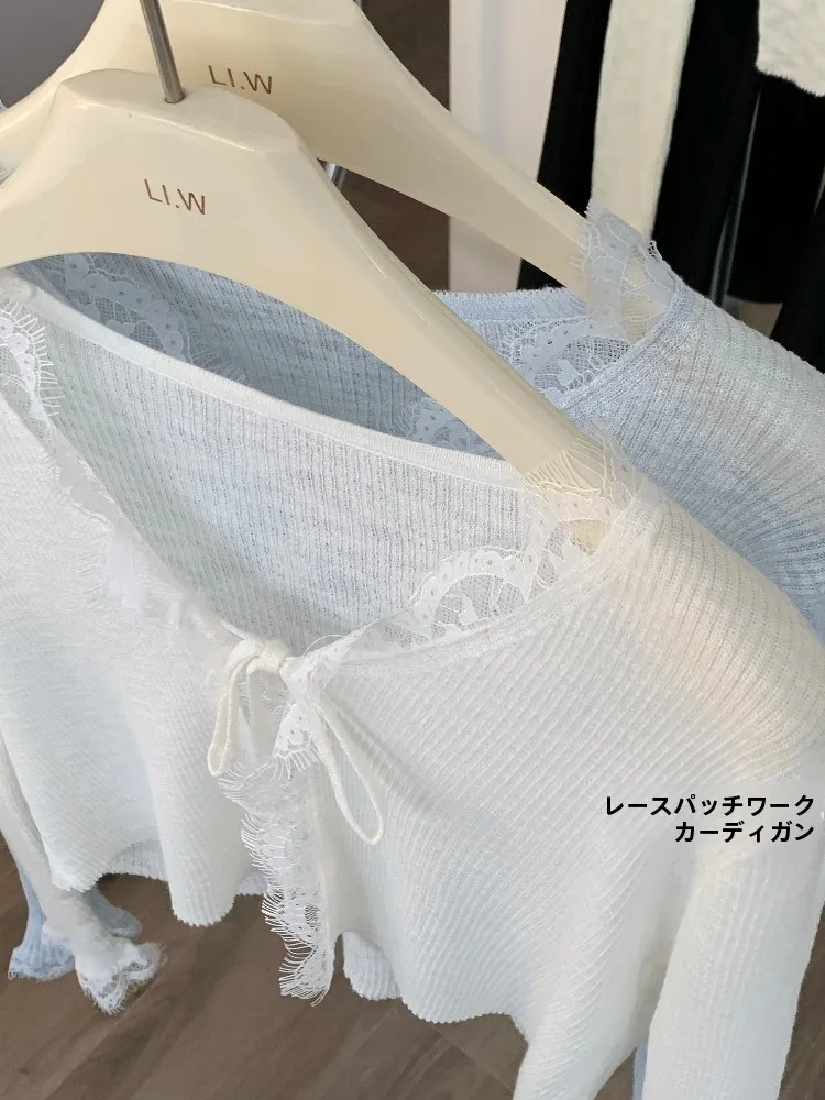 薄荷緑のキャミソールドレス用ショートニットカーディガン：春夏のUVカットニット で実現する自然な涼しさ