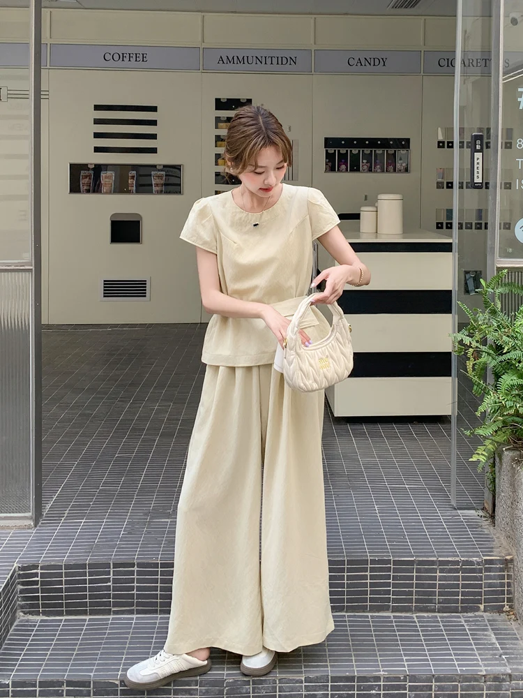 20代後半の夏に着るべきカジュアルセットアップは？
