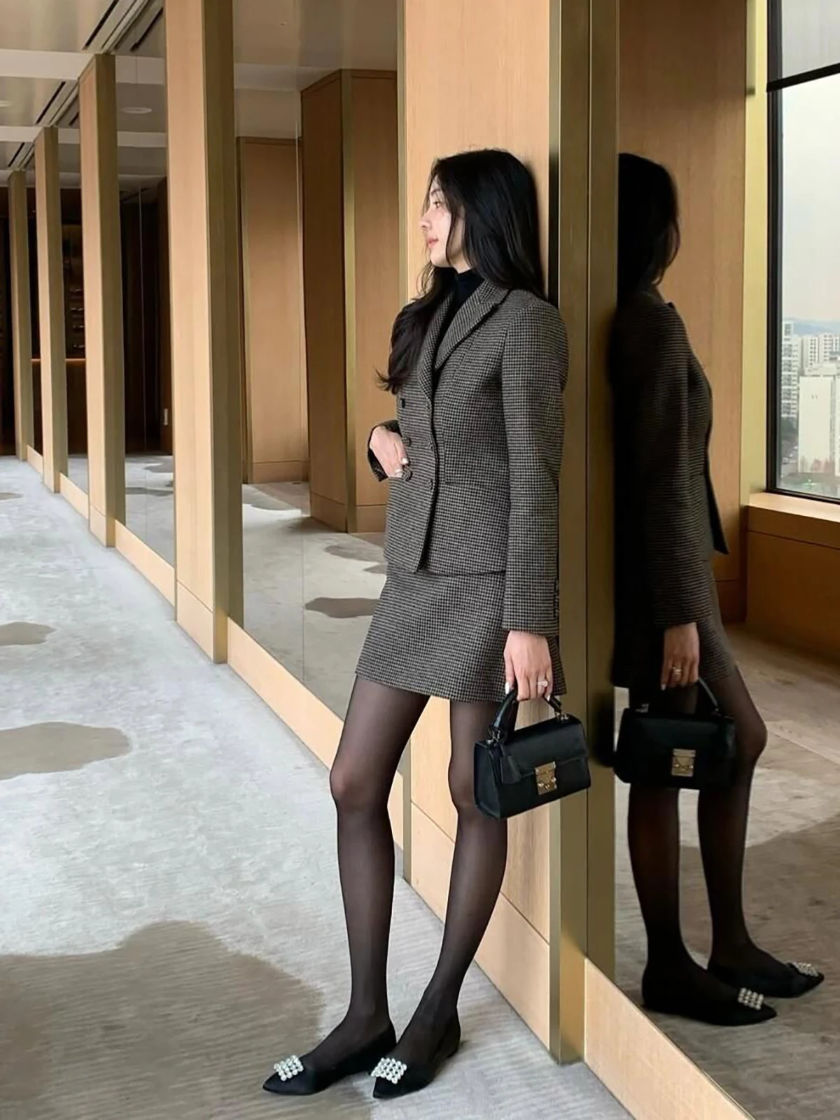 千鳥格デザインのダブルブレストウールスーツジャケット：女性向けの軽奢風セットアップの実用性と着用シーン