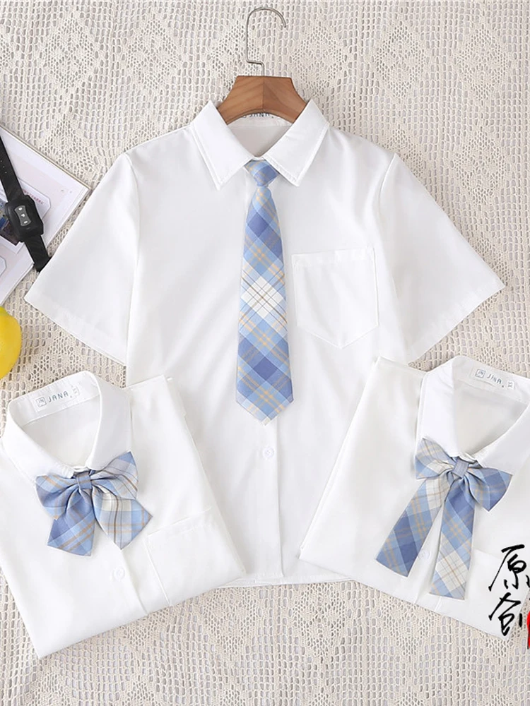 高校生の制服を売るなら、夏の白シャツが一番人気？