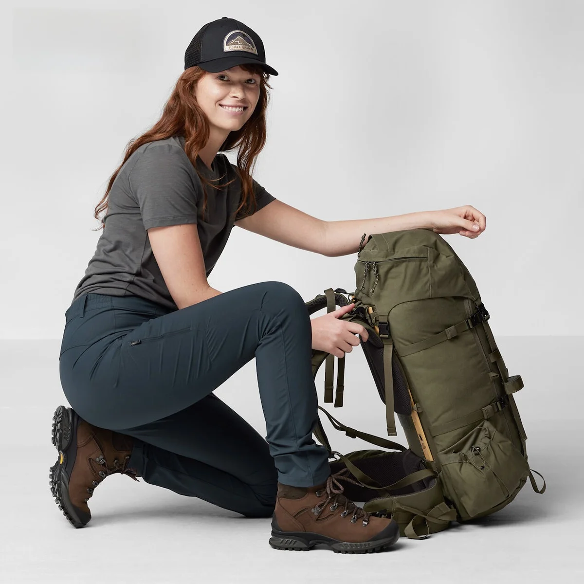キャンプ道具を節約調達：Fjällräven ストレッチカジュアルパンツの実際の使い方と価格比較