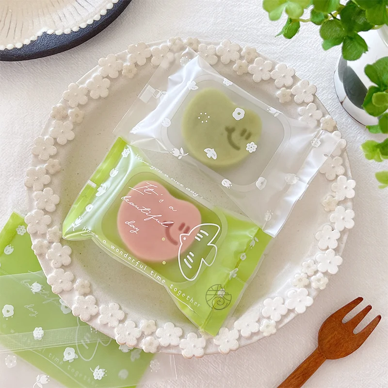 プチギフトの包装に悩むなら、100均でできる「小清新緑豆ケーキ用密封袋」は本当におすすめ？