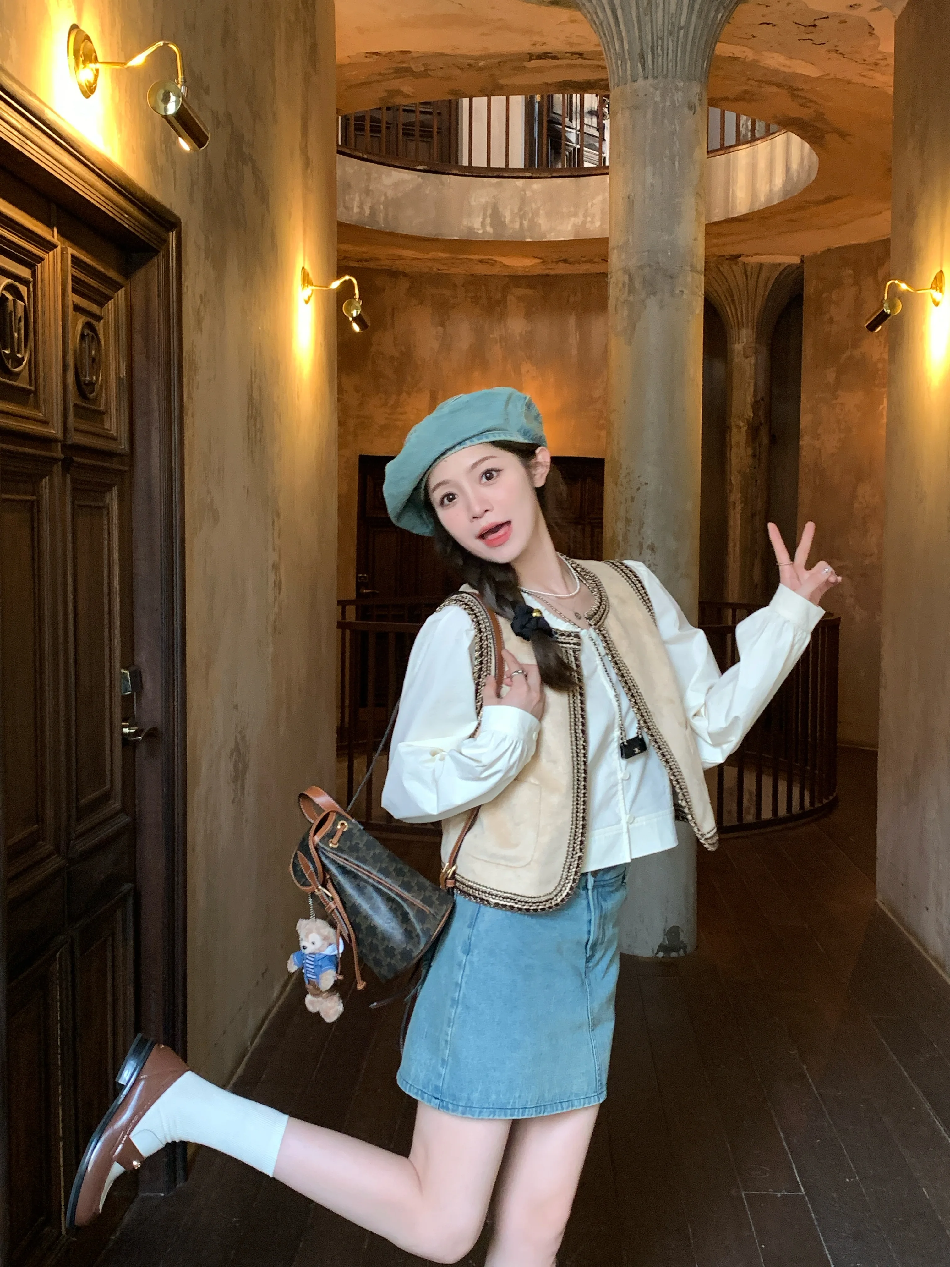 20代後半の春ファッションで悩んでいるなら、このベストが救う理由は？