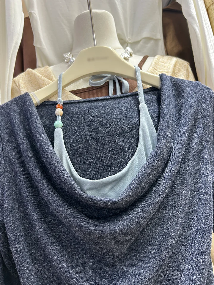 柔らかいデザインのダンテイネックニットトップス【長袖・ひだ付き】（セットアップ対応）