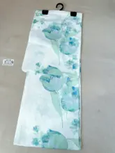 伝統的なデザインの女性用浴衣【綿100%・花火大会用・コスプレ対応】