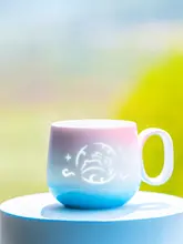 可愛らしい月ウサギデザインの陶器製マグカップ【インテリア・秋の贈り物に最適】