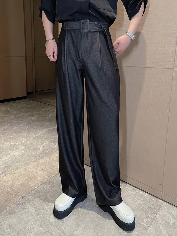 ワイドレッグパンツの着こなし：直筒デザインとドレープ感で旬のカジュアルスタイルを実現
