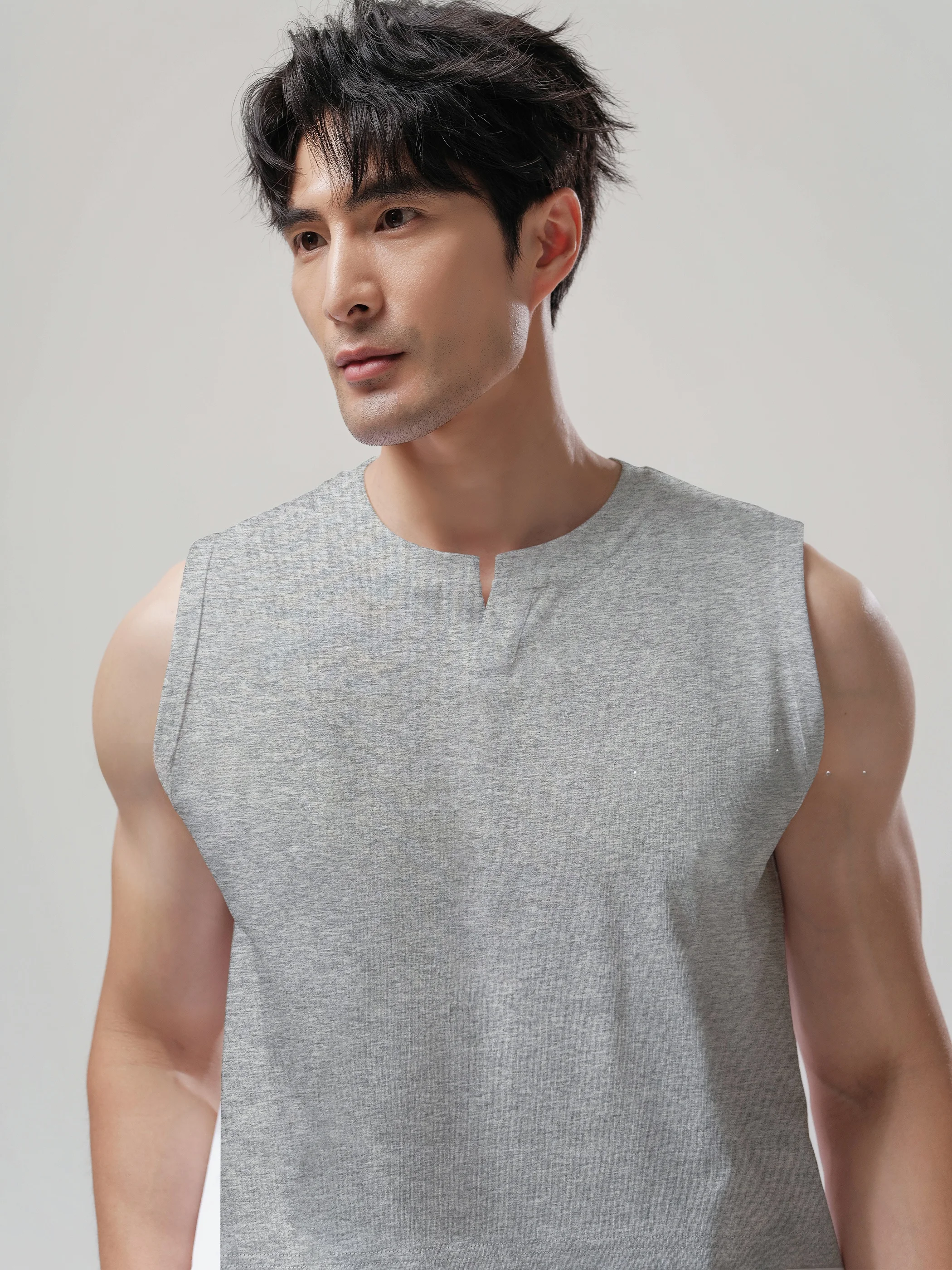 上半身汗かきに適した抗菌無袖Tシャツ：XDIANの透湿デザインが実用性を実証