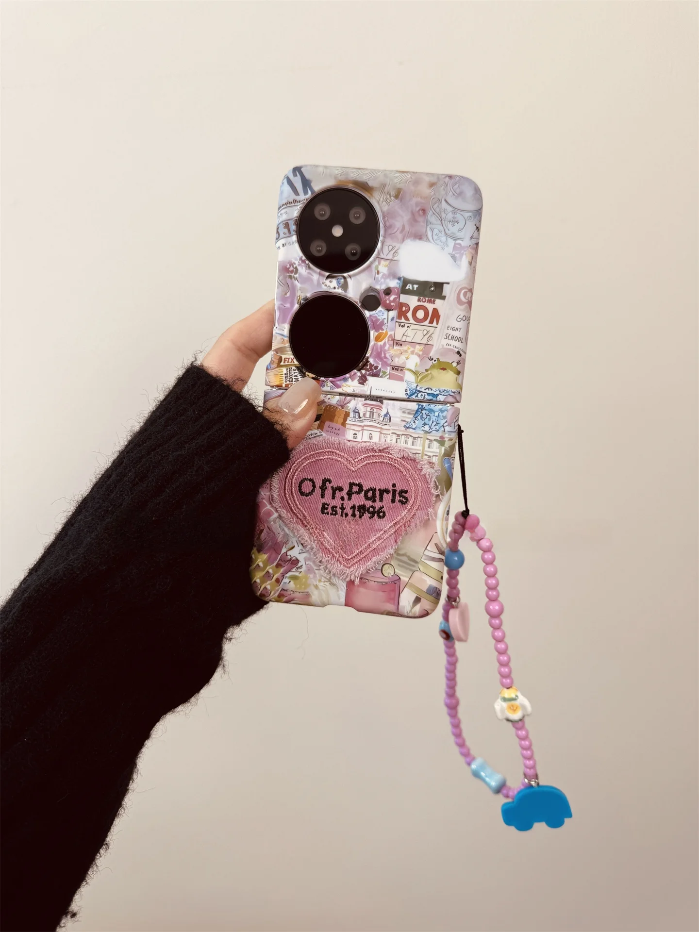 スマホカバー チェキで失敗しない選び方は？アート油絵デザインが人気の理由と、ラインストーンとシンプルケースの違いを解説