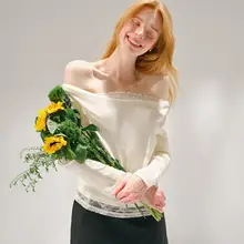 ロマンティックレイヤードデザインのショルダーレースTシャツ【ゆったりシルエット・オフショルダー】