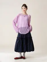 透け感のあるフラワーレースデザインの長袖Tシャツ【紫・女性用・夏向け】