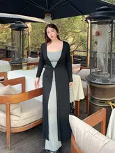 ラフな雰囲気の黒いロングカーディガン【大きいサイズ・スリムフィット・高級感あり】