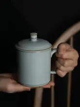 手作り青磁の蓋付き湯飲み茶碗【景徳鎮製・ギフトボックス入り・家庭用】
