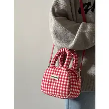 赤いチェック柄クリスマスデザインのプラッシュ手提げショルダーバッグ【可愛い・斜め掛け対応】
