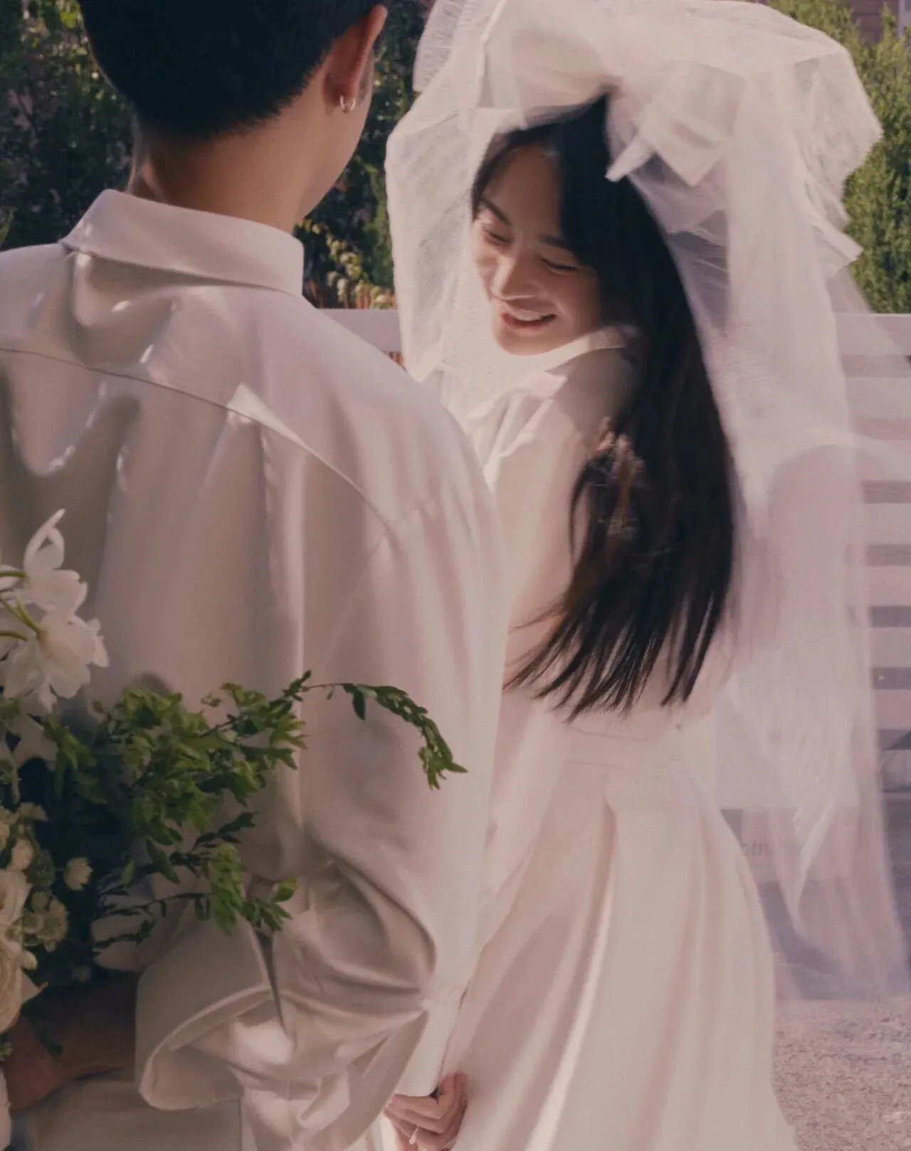 結婚式で着る大きなリボン付きベールヘッドドレスの選び方と実際の使い方
