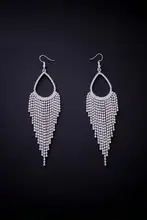 魅力的なロングフリンジイヤリング【水晶装飾・シルバー・ナイトクラブ用】