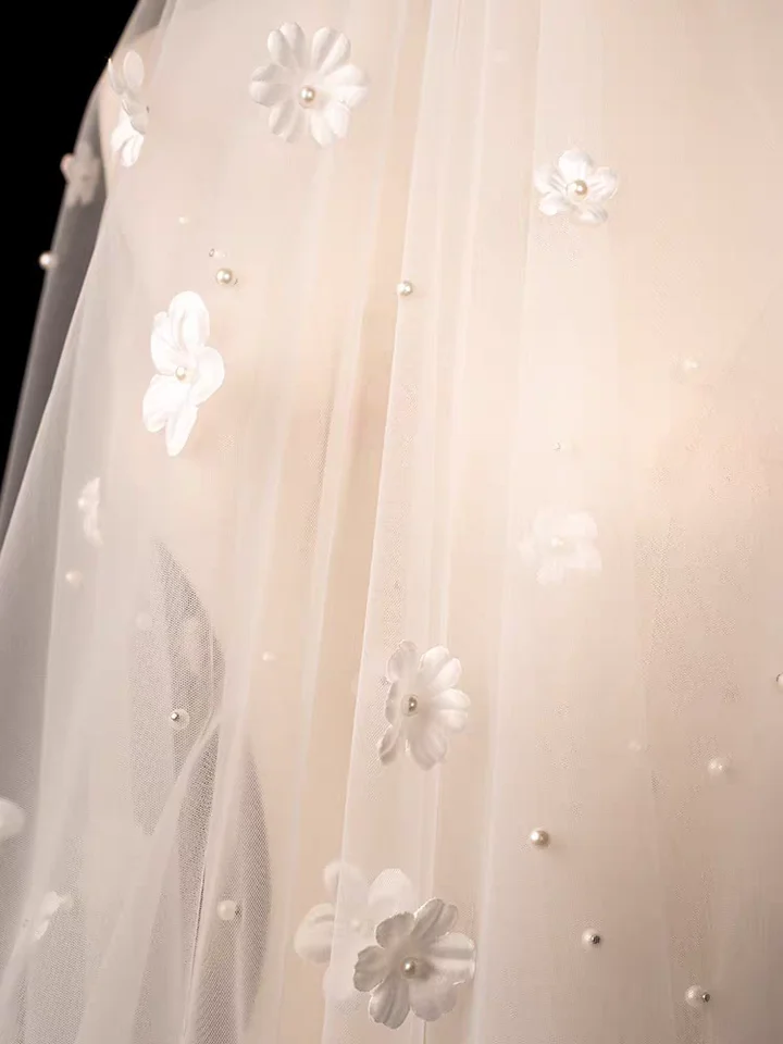 花びらデザインの花嫁用ベール【白・ロング・シャンパン色・トレイン付き・レトロスタイル】
