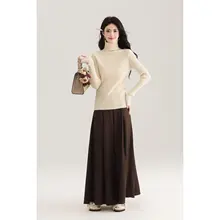 シンプルで着回ししやすいハイネックニットトップス【秋冬用・長袖・タイトフィット】（セットアップ対応）
