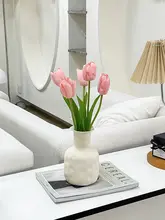 おしゃれなチューリップデザイン花瓶【高級感のあるリビング装飾用】