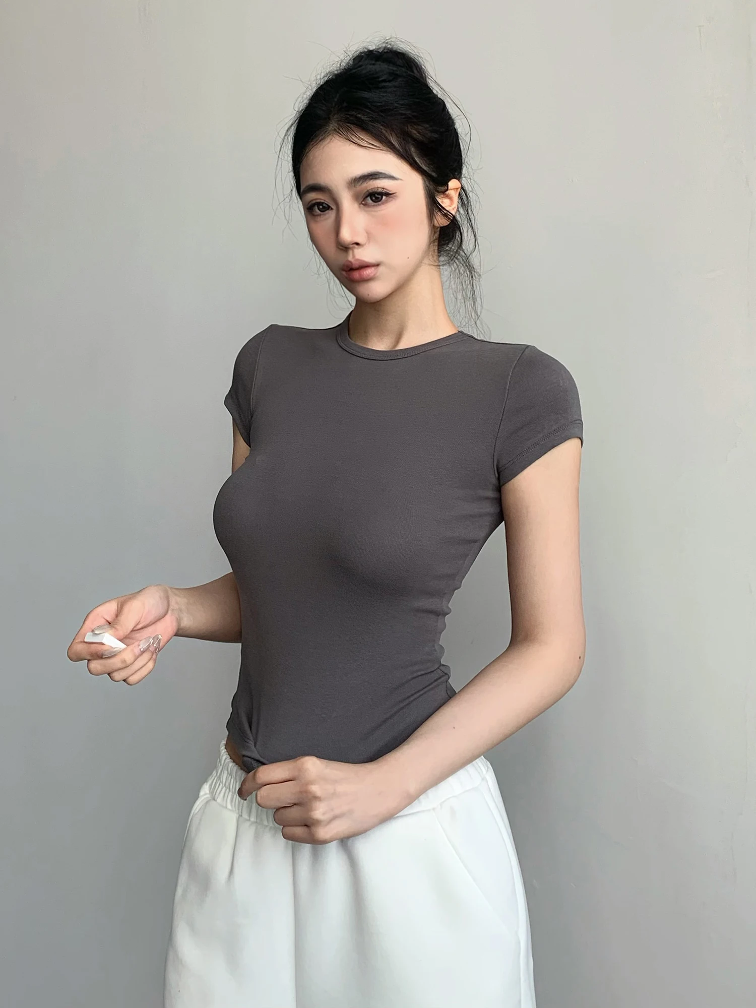 コンパクトTシャツの選び方とは？5選で通勤・夏活用に最適なアイテムを徹底解説