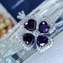 エレガントな印象！ハート型ジルコンと四葉クローバーのロックネックレス【シンプルで高級感あるデザイン】