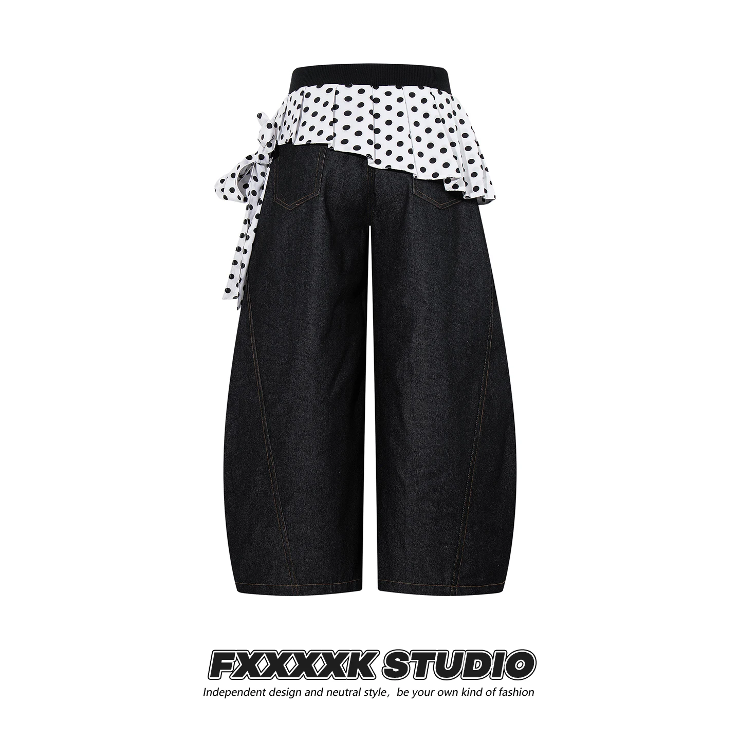 50's fashion と 90年代アメリカファッションを融合した、今こそ着るべき「ドット柄ワイドレッグデニムパンツ」は？