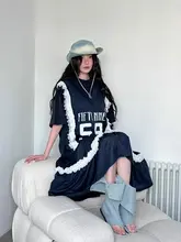 デザイン性のある半袖Tシャツワンピース【フリル付き・夏用・レタープリント・カジュアル】（セットアップ対応）