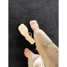 羊皮製のフレンチスタイル ハイヒールサンダル【オープントゥ・スクエアトゥ・細ヒール】
