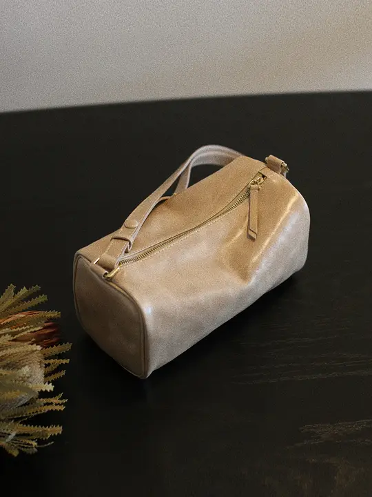 春夏用 本革製ハンドバッグ【油蝋牛革・ボストン型・ショルダーバッグ】