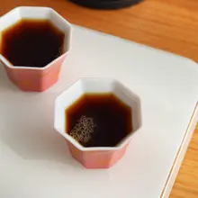 エレガントな薄紅色中式復古デザインの陶製コーヒーカップ【ハンドドリップ対応・高級感・家庭用・オフィス用】