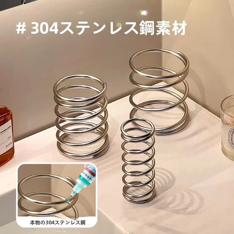 極簡デザインのステンレス製歯ブラシスタンド：おしゃれで機能性と収納性を両立