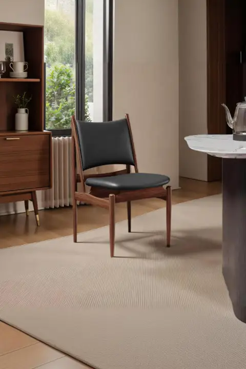 北欧風 レトロ実木ダイニングチェア【シンプルデザイン・カフェ・ホテル用】