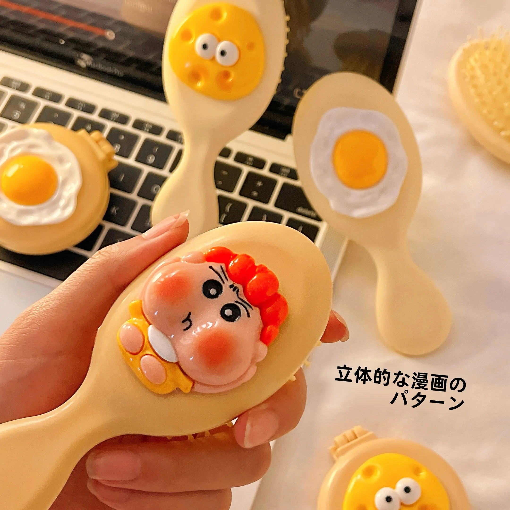 頭皮マッサージグッズで抜け毛を減らすには？折りたたみ式ミニクッションブラシがおすすめの理由