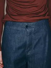 クラシックなデザインのデニムパンツ【フィット・ストレートレッグ・通勤用】（セットアップ対応）