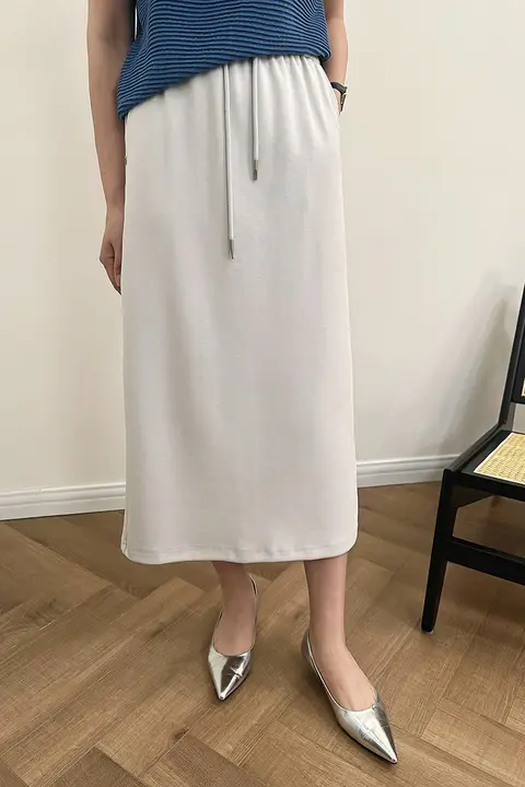 極上の柔らかさの天絲製マキシスカート【シルエット・ウエスト抽紐】