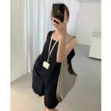 韓国ファッションのフリル付きハイウエストショートパンツとタンクトップ【夏用・ノースリーブ・セットアップ対応】