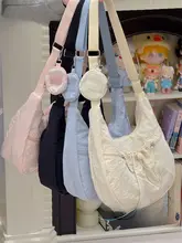 フリルデザインの軽量ショルダーバッグ【カジュアル・大容量・通勤用】