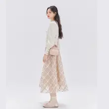 流れる光の刺繍チュールスカート【春用・刺繍デザイン】
