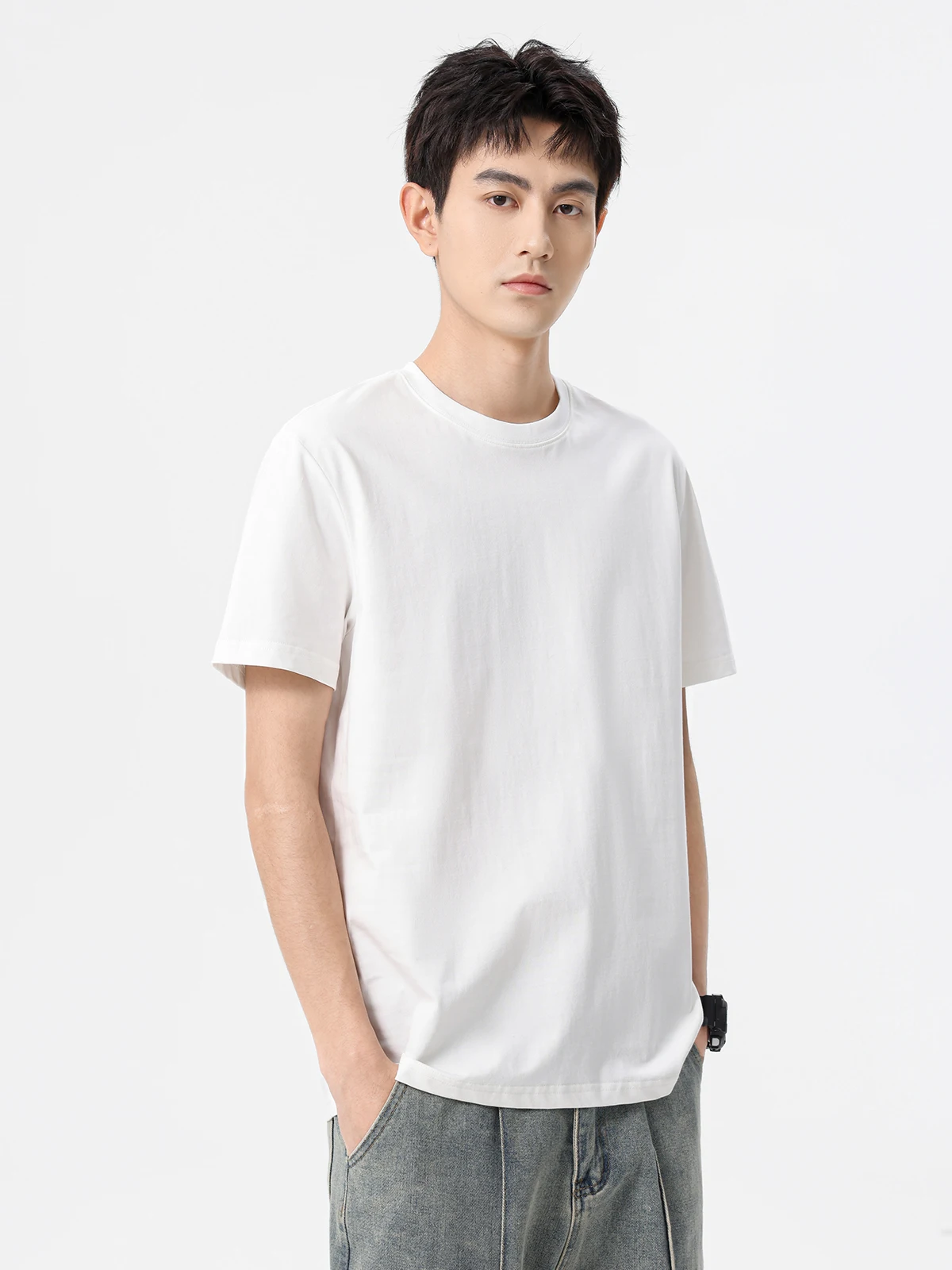 重ね着の悩みを解決するTシャツは、本当にこれだ？
