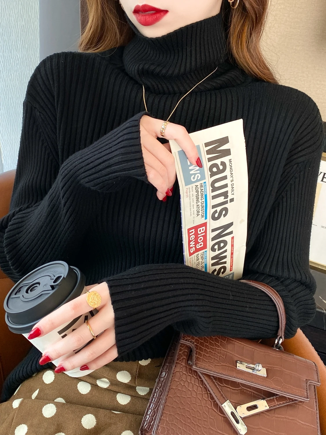 カーディガン コーデの選び方｜厚手で肌に優しい夏のスタイル完全ガイド