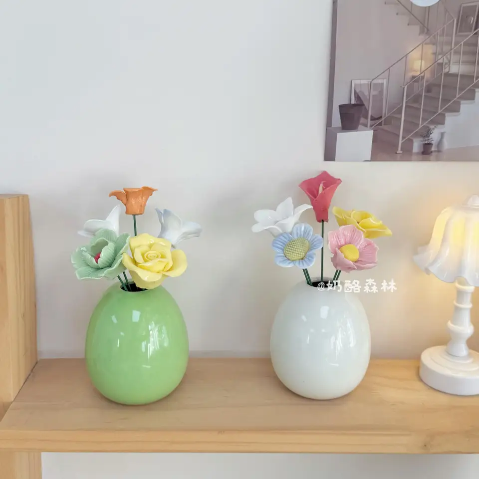手作り陶器の花【クリームスタイル・インテリア用小花瓶・リビング・寝室・デスク用】