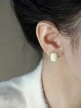 デザイン性の高いモスキートコイル型イヤリング【耳穴不要・ドロップ釉・秋冬用】