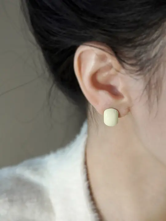 デザイン性の高いモスキートコイル型イヤリング【耳穴不要・ドロップ釉・秋冬用】