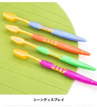 極上の柔らかさの小型大人用歯ブラシ【金色の毛・歯茎ケア・汚れ除去・家庭用】