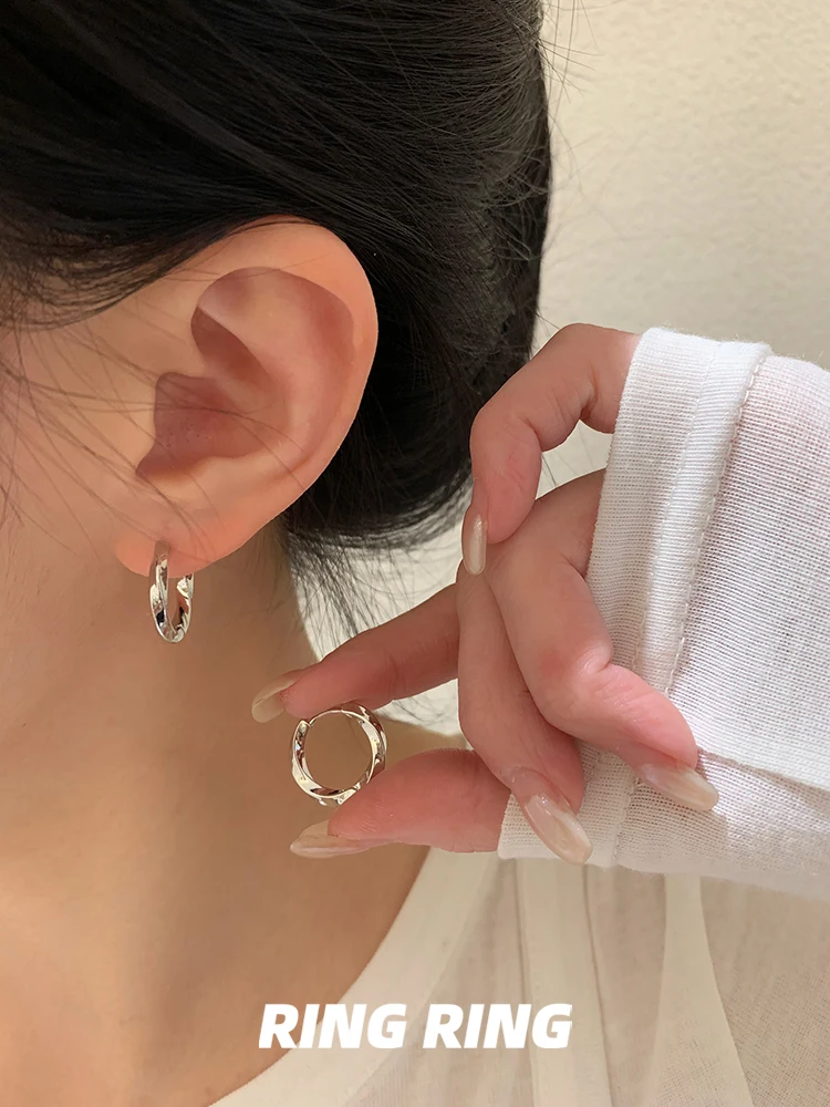 ピアス止めの使い方・おすすめの種類・価格比較は？厳選5選で自宅で簡単に使えるリアルな使い方を解説