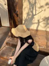 夏の必需品！波浪花柄の広いつばの草編み日よけ帽子【ビーチリゾート用・女性用】