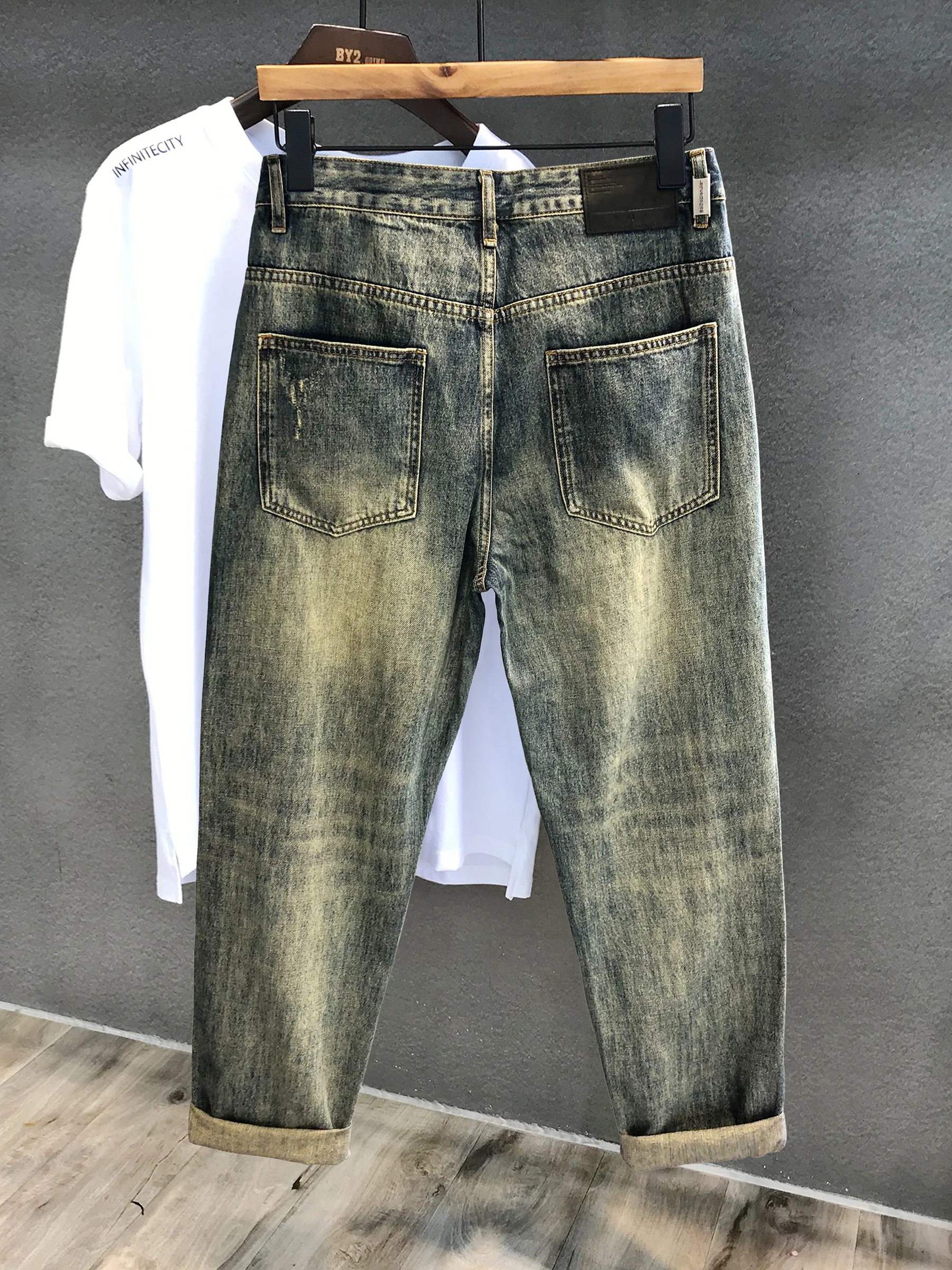 ヴィンテージ加工パンツを選ぶときに迷うのは、本当に「どんなパンツか」なのか？